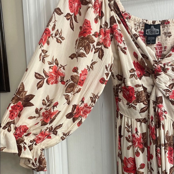 Angie Cream Floral Long Sleeve Dress - Picture 3 of 10